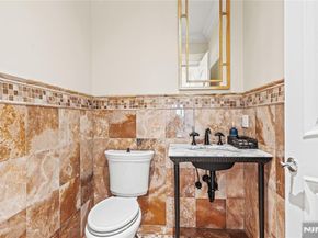 512 Winterburn Grove, Cliffside Park NJ 07010