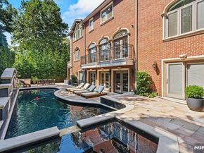 512 Winterburn Grove, Cliffside Park NJ 07010