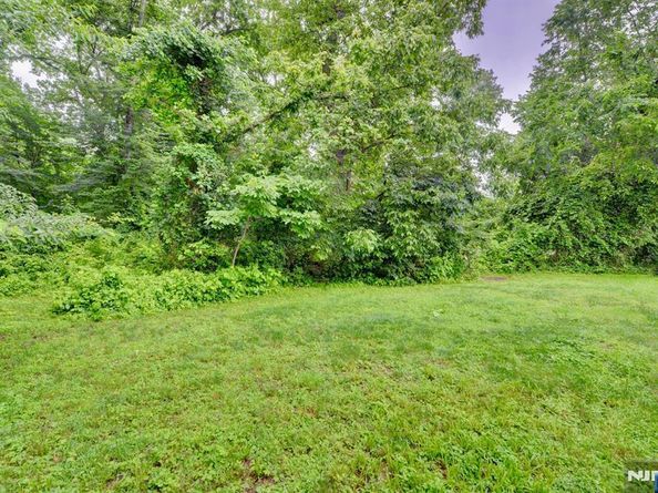 76 Central Lane, Secaucus NJ 07094