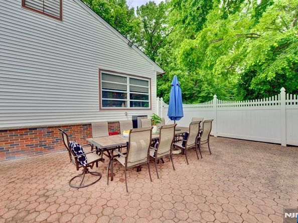 76 Central Lane, Secaucus NJ 07094