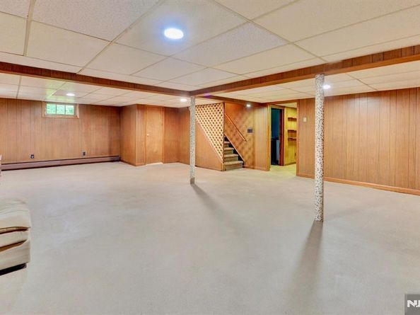 76 Central Lane, Secaucus NJ 07094