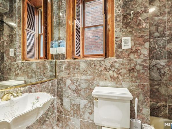 7722 Broadway, North Bergen NJ 07047