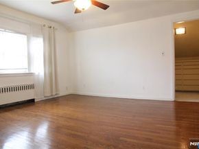 586 Hillside Street, Ridgefield NJ 07657