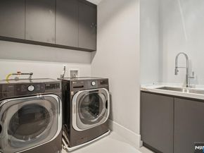 2 Connor Drive, Englewood Cliffs NJ 07632