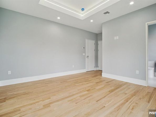 2 Connor Drive, Englewood Cliffs NJ 07632