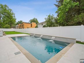 2 Connor Drive, Englewood Cliffs NJ 07632