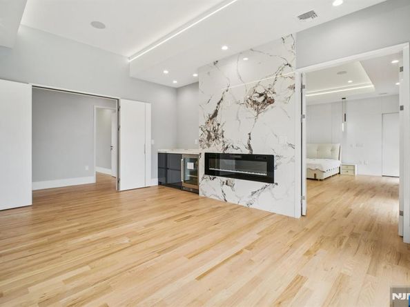 2 Connor Drive, Englewood Cliffs NJ 07632