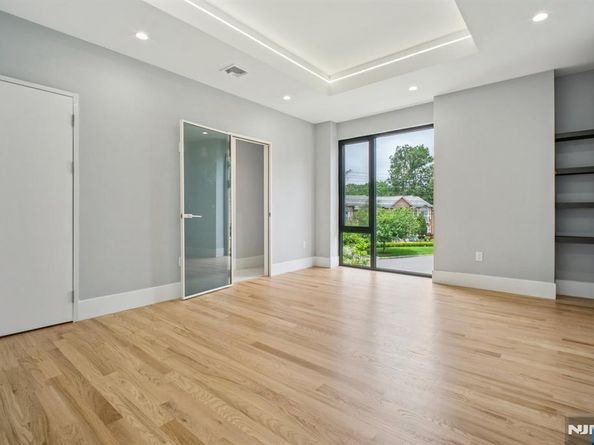 2 Connor Drive, Englewood Cliffs NJ 07632