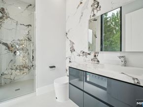 2 Connor Drive, Englewood Cliffs NJ 07632