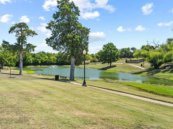 1071  Streamside Drive , Cedar Hill Texas 75104