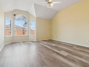 1071  Streamside Drive , Cedar Hill Texas 75104