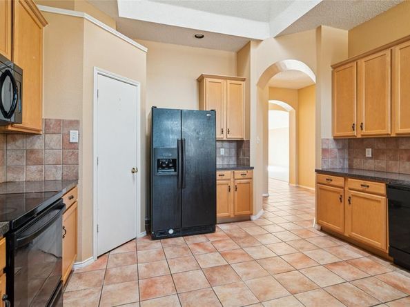 1071  Streamside Drive , Cedar Hill Texas 75104