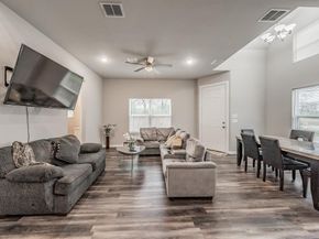 1908  Amanda Avenue , Fort Worth Texas 76105