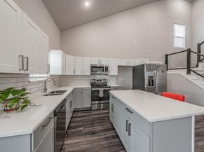 1908  Amanda Avenue , Fort Worth Texas 76105