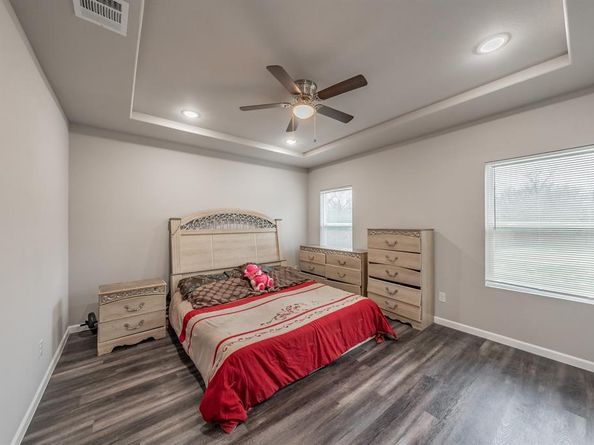 1908  Amanda Avenue , Fort Worth Texas 76105