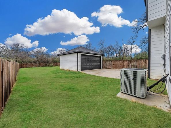1908  Amanda Avenue , Fort Worth Texas 76105
