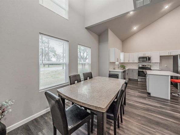 1908  Amanda Avenue , Fort Worth Texas 76105