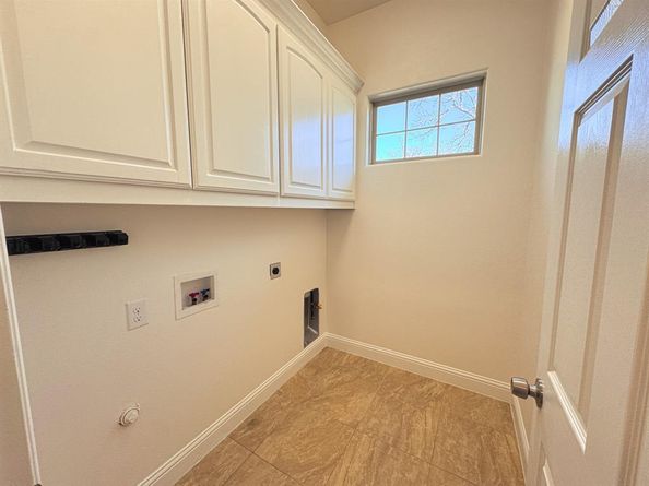 1302  Woodridge Circle , Euless Texas 76040