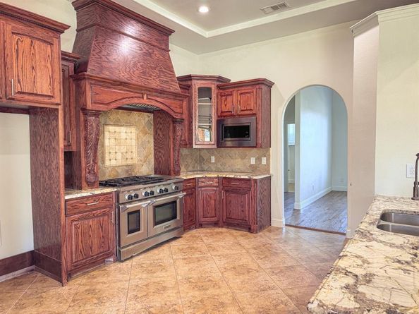 1302  Woodridge Circle , Euless Texas 76040