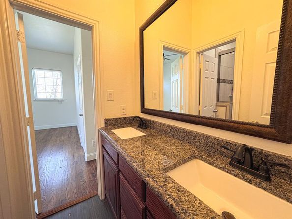 1302  Woodridge Circle , Euless Texas 76040