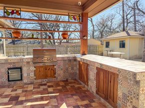 1302  Woodridge Circle , Euless Texas 76040