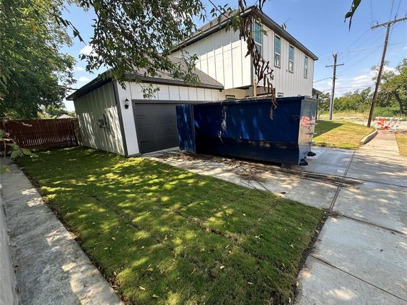 530 N M L King Jr Boulevard , Grand Prairie Texas 75050