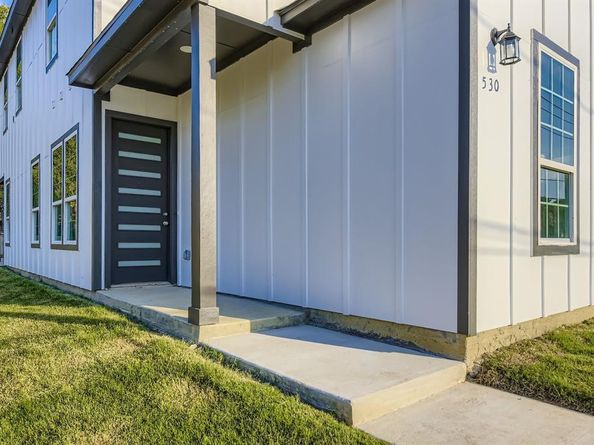 530 N M L King Jr Boulevard , Grand Prairie Texas 75050