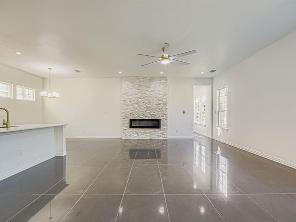 530 N M L King Jr Boulevard , Grand Prairie Texas 75050