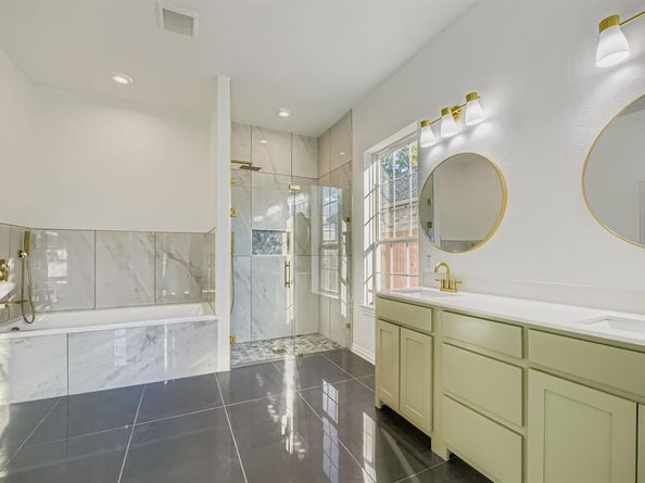 530 N M L King Jr Boulevard , Grand Prairie Texas 75050