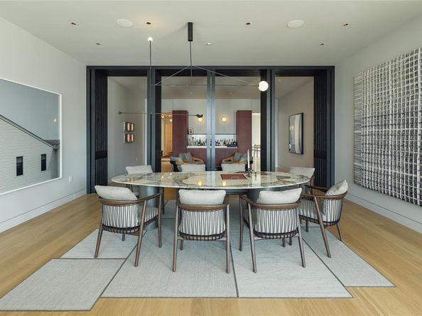 1747  Leonard Street  403, Dallas Texas 75201