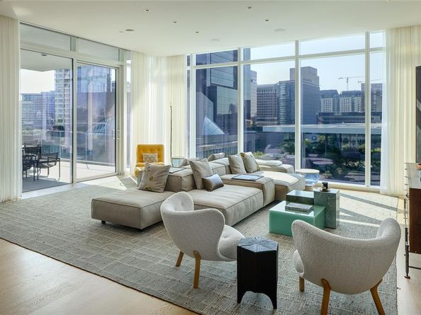 1747  Leonard Street  403, Dallas Texas 75201