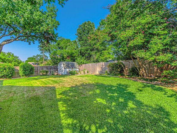 709  Blue Lake Drive , Fort Worth Texas 76103