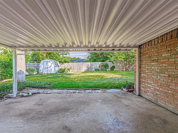 709  Blue Lake Drive , Fort Worth Texas 76103