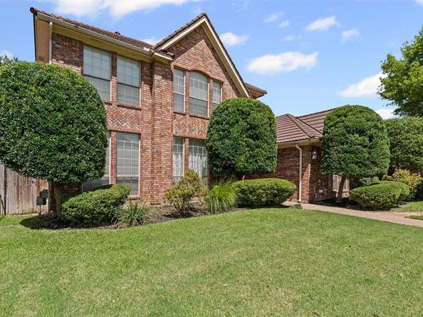 6704  Marthas Vineyard Drive , Arlington Texas 76001