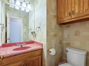 6704  Marthas Vineyard Drive , Arlington Texas 76001