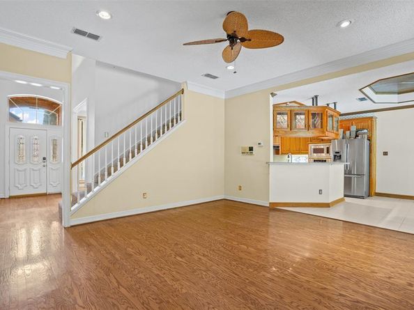 6704  Marthas Vineyard Drive , Arlington Texas 76001
