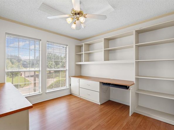 6704  Marthas Vineyard Drive , Arlington Texas 76001