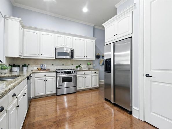 5929  Malmesbury Road , Dallas Texas 75252