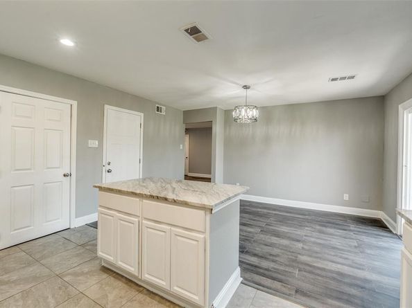 3124  Hillglenn  , Dallas Texas 75228