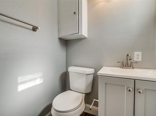 3124  Hillglenn  , Dallas Texas 75228