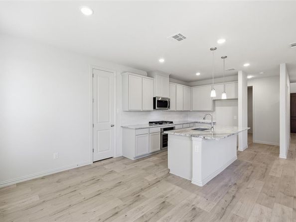 2504  Brandi Lane , Corinth Texas 75409