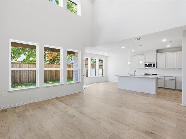 2504  Brandi Lane , Corinth Texas 75409