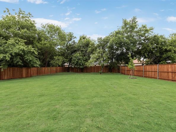 660  Marcus Lane , Crowley Texas 76036