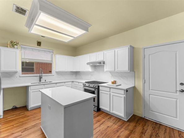 217  Buffalo Creek Drive , DeSoto Texas 75115