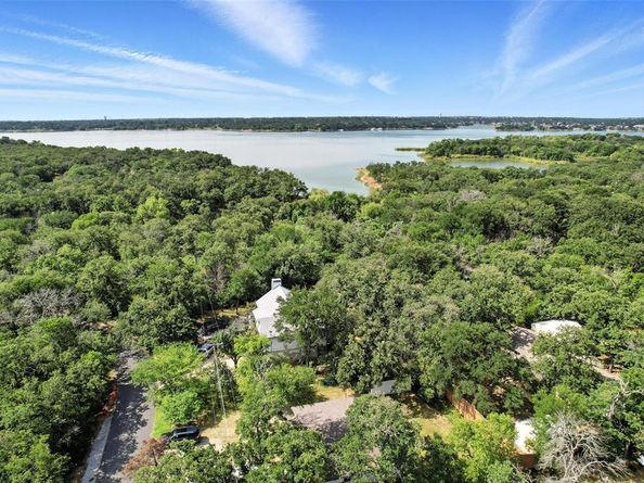 213  Oak Tree Lane , Hickory Creek Texas 75065