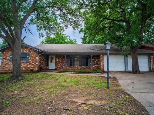6816  Yolanda Drive , Fort Worth Texas 76112