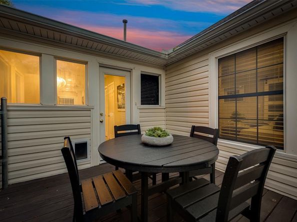 3835  El Campo Avenue , Fort Worth Texas 76107