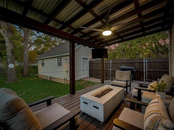 3835  El Campo Avenue , Fort Worth Texas 76107
