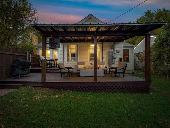 3835  El Campo Avenue , Fort Worth Texas 76107