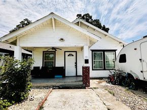 3030  Warren Avenue , Dallas Texas 75215
